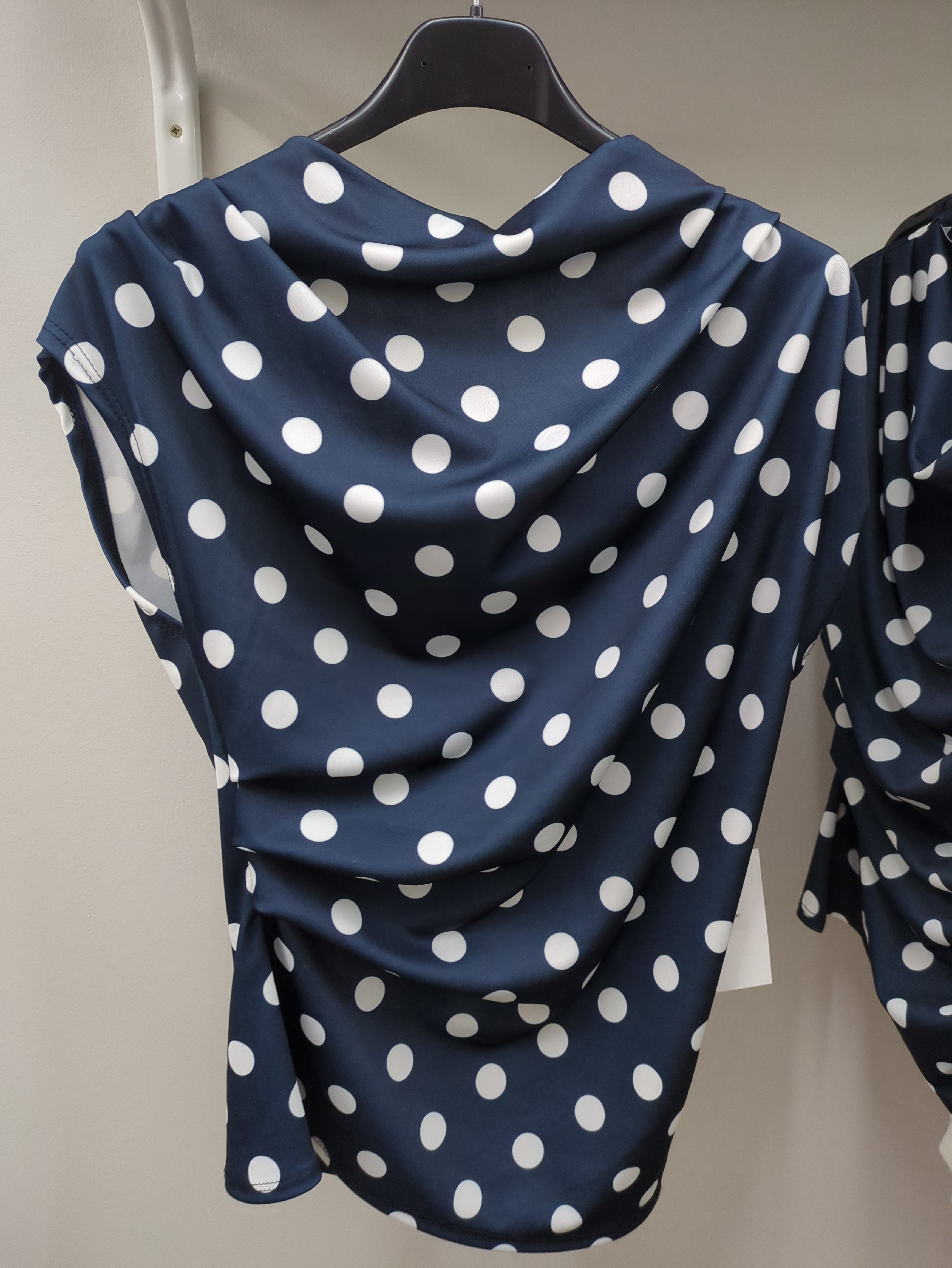 Camiseta lunares ala