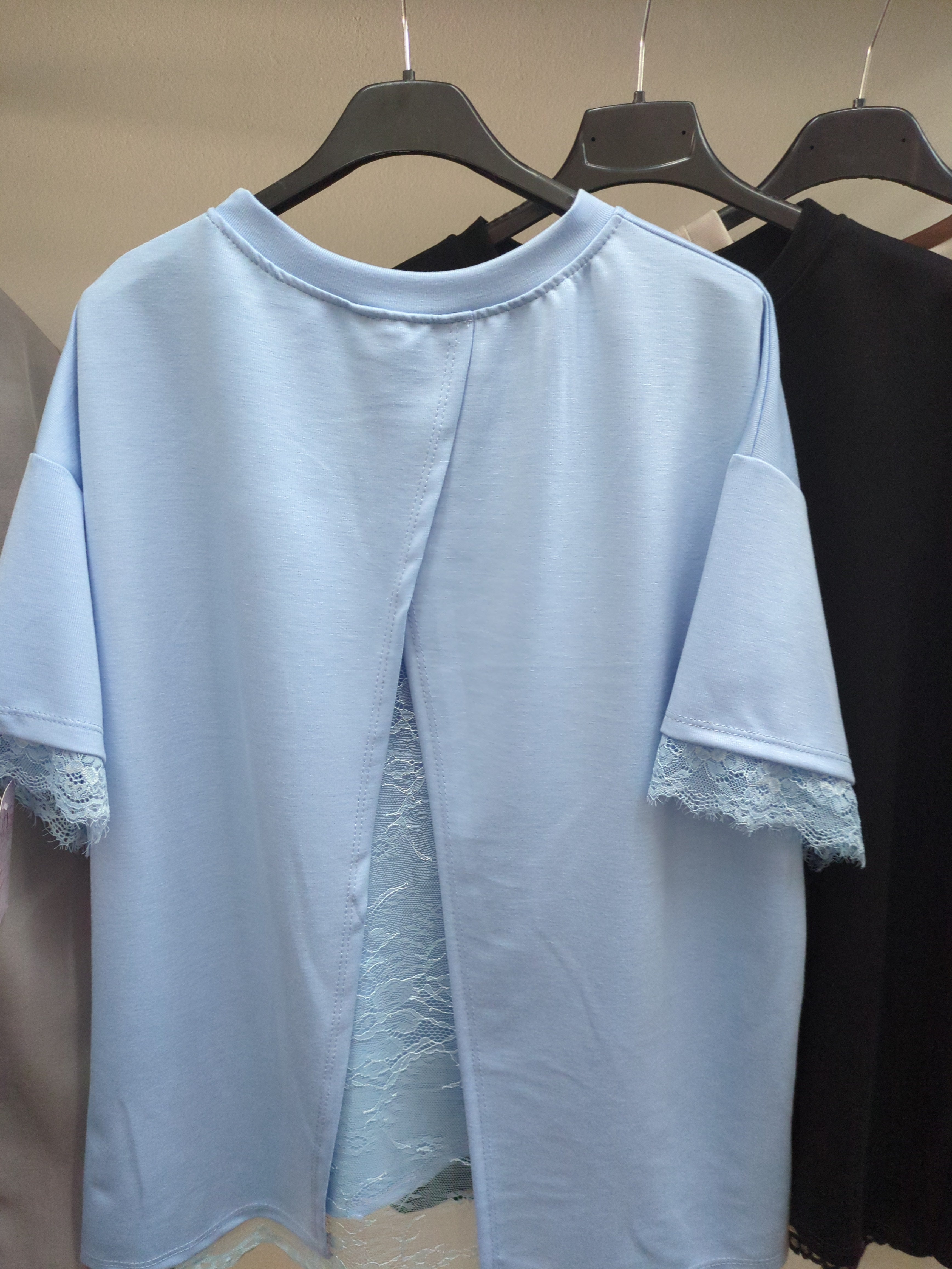Camiseta detalle encaje